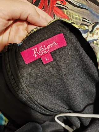 Mono con estampado multicolor de la marca Kahyra