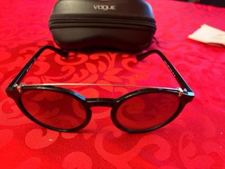 Occhiali da sole Vogue neri