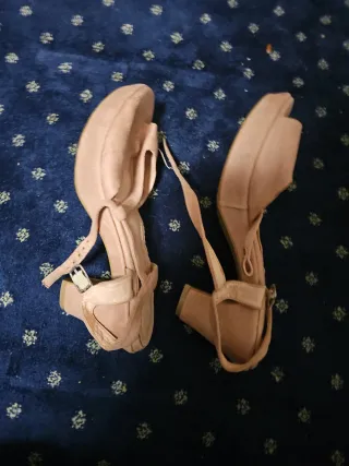 Sandalias Beige Tiras