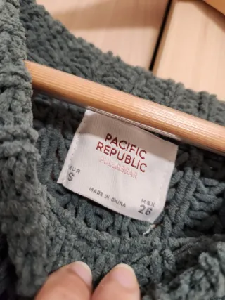 Jersey Pull & Bear verde talla S