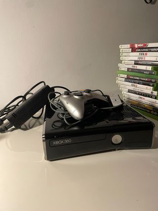 Xbox 360 Slim+ 18 Giochi + Controller originale