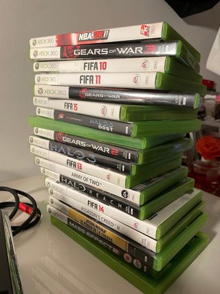 Xbox 360 Slim+ 18 Giochi + Controller originale