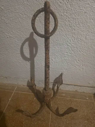 Ancla decorativa antigua