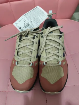 Zapatillas Salomon. Talla 38. Marca Saliva WP W