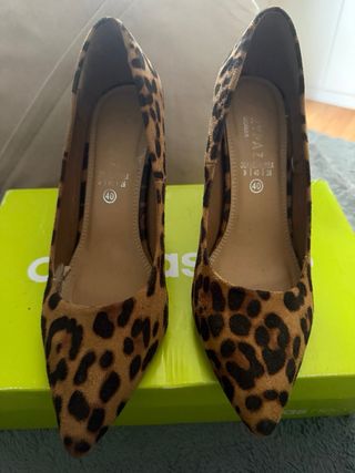 Zapatos de tacón animal print