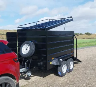 Remolque caja cerrada doble eje con freno