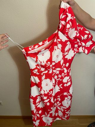 Vestido rojo y blanco floral