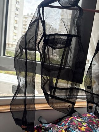 Camisa transparente de mall en negro