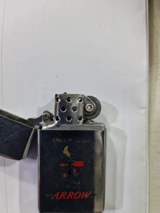 Encendedor Zippo ARROW