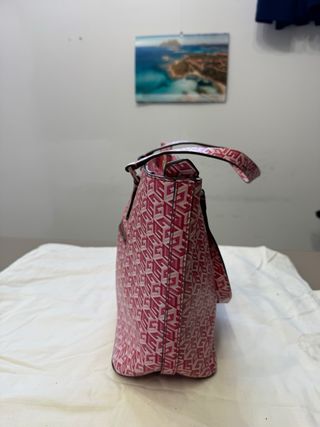Borsa Guess rosa e bianca