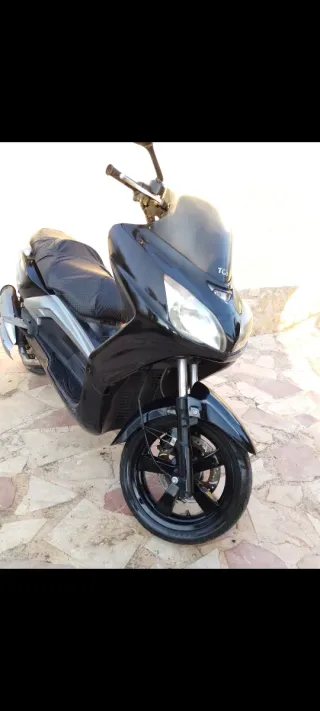 Scooter TGB XMOTION 125cc Negra