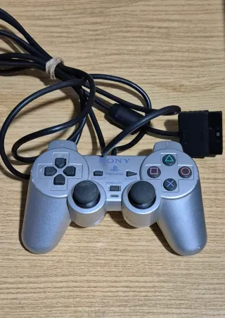PlayStation 2 Plata + Mando