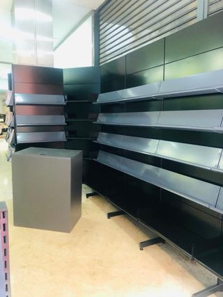 Estanterías metálicas negras Ral 9005 seminuevas