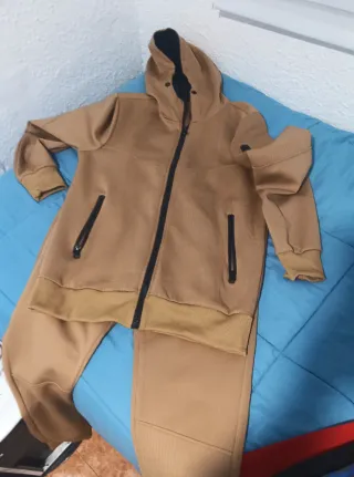 Chaqueta sudadera y pantalon deportiva chico
