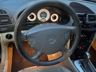 Mercedes-Benz E320 2003