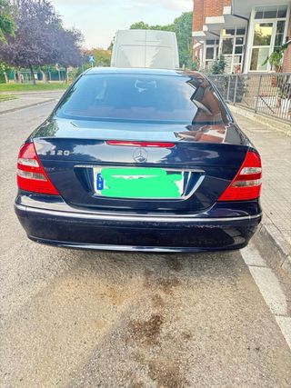 Mercedes-Benz E320 2003