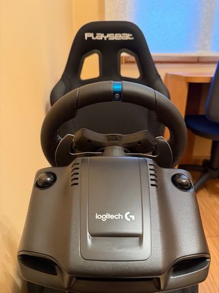 Volante Logitech G29 PS4/PS5 + Asiento Playseat