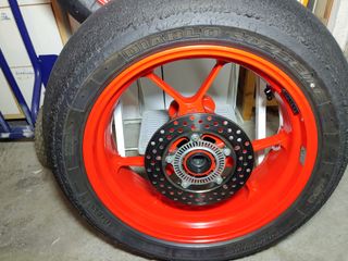 Juego Ruedas Aprilia Factory  Tuono/RSV4 Completas