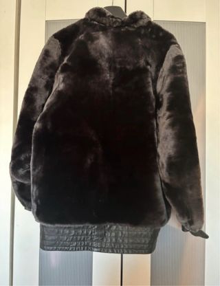 Abrigo Chaquetón Piel y Mouton Negro