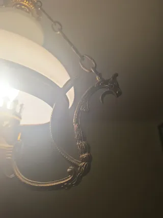 Lámpara antigua tipo quinqué