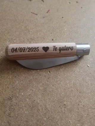 Navajas personalizables.