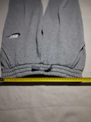 Pantalón Nike gris para niño