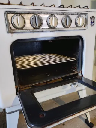 Cocina antigua blanca