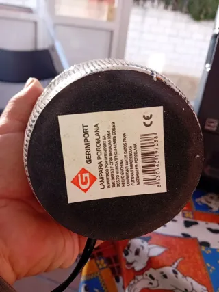 Lámpara de cerámica beige y marrón