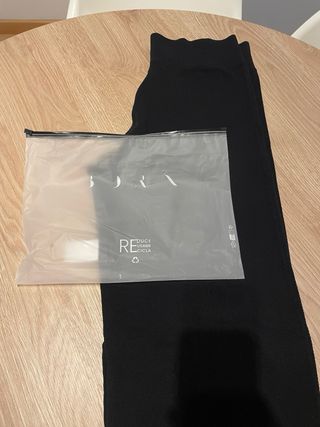 Pantalón Born Living Yoga Gita Negro