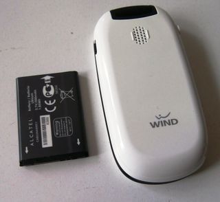 TELEFONO ALCATEL WIND ONE TOUCH 665 CON TAPA