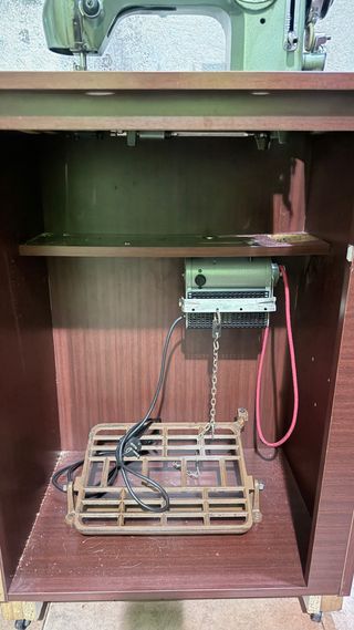 Máquina de coser Refrey 427 Automática