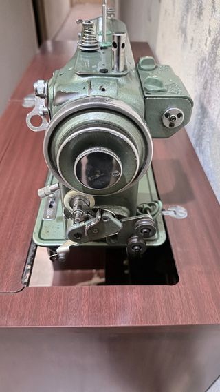 Máquina de coser Refrey 427 Automática