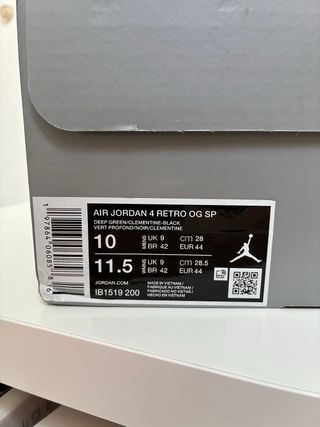 Air Jordan 4 Retro SP Undefeated Olive