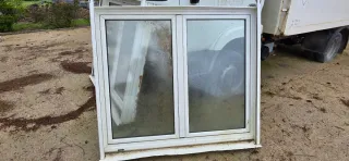 Ventana aluminio con persiana