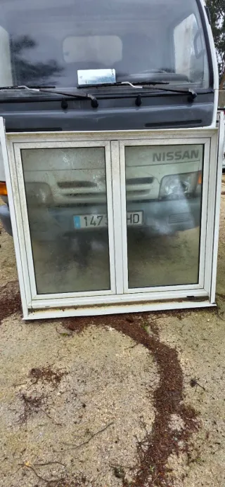 Ventana aluminio con persiana