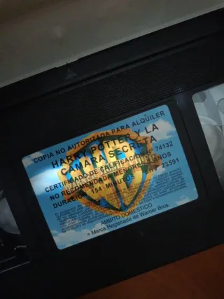 VHS Disney - El Rey león y Aladín. WB Harry Potter