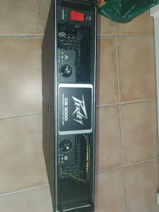 Amplificador Peavey CS 3000