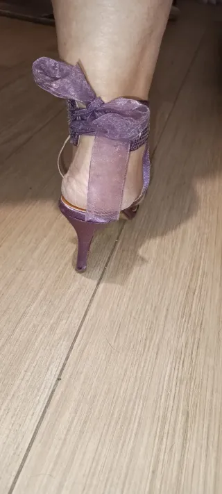 Zapatos de tacón morados