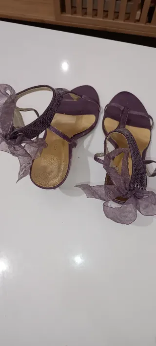 Zapatos de tacón morados