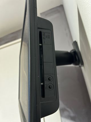 Televisor OKI Full HD 1080 (con DVD) 21" + Soporte