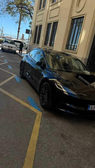 Tesla Model3 2025 - 16.500km y 3 años garantía