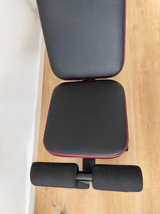 Banco de pesas y abdominales inclinable