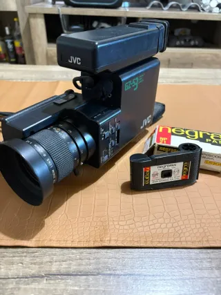 Cámara JVC Saticon + Película Negra Pan