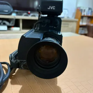 Cámara JVC Saticon + Película Negra Pan