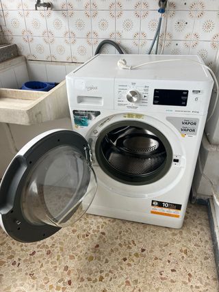 Lavadora / Secadora Whirlpool Vapor 6kg