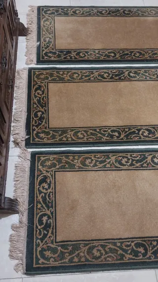 Tappetini da camera da letto marroni e verdi