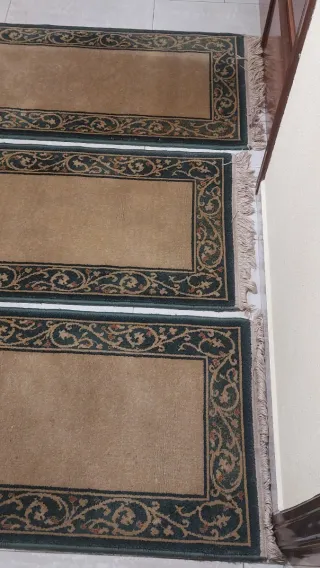 Tappetini da camera da letto marroni e verdi