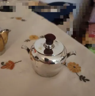 Juego Tetera y Azucarero Metálico y Madera