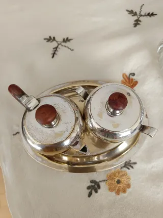 Juego Tetera y Azucarero Metálico y Madera