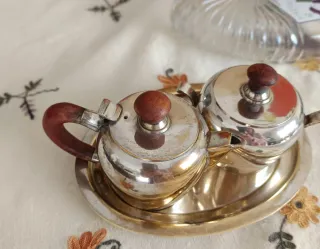 Juego Tetera y Azucarero Metálico y Madera